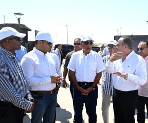 رئيس الوزراء يتفقد محطة التجارب البحثية لتحلية مياه البحر بمدينة العلمين الجديدة