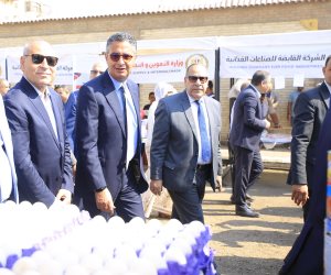 وزير التموين ومحافظ القاهرة يفتتحان سوق “اليوم الواحد” بمنطقة الجمالية