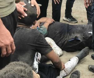 حدث جنوب بوسعيد .. إصابة 19 شخصا فى حادث تصادم أتوبيس عمال وسيارة مقطورة.. صور