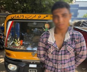 ضبط سائق "توك توك" تعدى بالسب على سائق سيارة إسعاف بالقاهرة