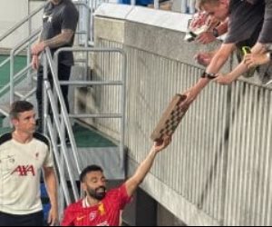 في مباراة يوكوهاما ضد ليفربول .. محمد صلاح يتلقى هدية غير متوقعة 