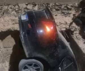 تفاصيل سقوط سيارة داخل حفرة ضخمة بحدائق أكتوبر