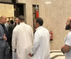 قبل غلق اللجان.. طوابير المصريين بالسعودية تتصدر انتخابات مجلس الشيوخ.. صور