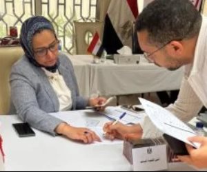 «أبناؤك الأوفياء لبوا نداءك في كل حين وزمان».. إقبال تاريخي من المصريين بالخليج على صناديق الاقتراع في انتخابات مجلس الشيوخ