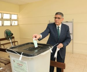 محافظ الجيزة يُدلي بصوته في انتخابات مجلس الشيوخ 2025