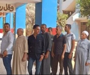 في مدينة قليوب.. طوابير السيدات والشباب تزين لجان انتخابات الشيوخ .. صور
