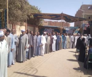  أطول طابور فى انتخابات الشيوخ بأسوان ..بالجلابية الصعيدى