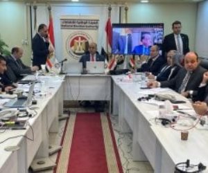 فور انتهاء الراحة .. الهيئة الوطنية تتابع سير انتخابات الشيوخ بعد استئناف التصويت