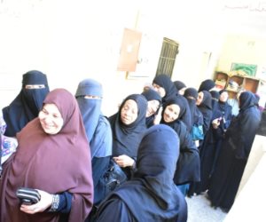 تواجد كثيف للسيدات بأسوان للمشاركة فى انتخابات مجلس الشيوخ