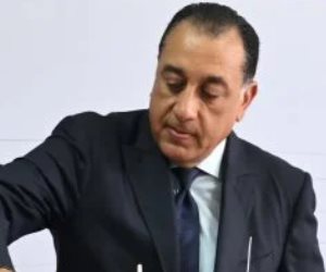 كبار المسؤولين والحكومة قدوة للشعب.. الرئيس السيسي ومدبولي والوزراء في مقدمة صفوف انتخابات مجلس الشيوخ