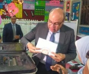 وزير الطيران يدلى بصوته فى انتخابات الشيوخ 2025 بمصر الجديدة