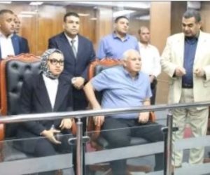 محافظ الوادي الجديد يتابع انتخابات مجلس الشيوخ من مركز السيطرة الموحد