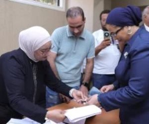 رئيس القومى للمرأة  تدلى بصوتها بانتخابات الشيوخ 2025 وتدعو المصريات للمشاركة