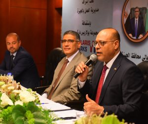 «جبران» و«النجار» يفتتحان ندوة للتوعية بقانون العمل الجديد.. ويُسلمان 40 عقد عمل لذوي الهمم