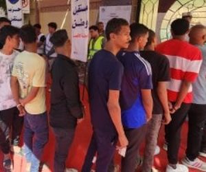 الشباب فى صدارة طوابير انتخابات مجلس الشيوخ بالزيتون لليوم الثانى.. صور