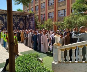 إقبال على عدد من لجان دشنا بقنا فى انتخابات الشيوخ.. صور