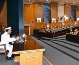 أكاديمية الشرطة تعقد لقائين تثقيفيين مع طلبة كلية الشرطة بالتنسيق مع اللجنة الدولية للصليب الأحمر