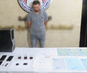 ضبط صاحب مطبعة بالقاهرة لقيامه بمزاولة نشاط إجرامي تخصص فى تزوير  المحررات الرسمية والأختام وترويجها مقابل مبالغ مالية