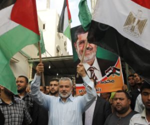 "مشروع غيورا إيلاند".. عندما سعى الإخواني مرسي رسميا لتنفيذ مخطط إسرائيل بتهجير الفلسطينيين إلى سيناء وقدمه لأبو مازن