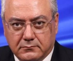 ماك شرقاوى: ترامب يضغط على الاتحاد الأوروبى لفرض الضرائب الجمركية
