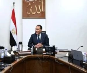 رئيس الوزراء يتابع توفير المنتجات البترولية وسداد مستحقات الشركاء الأجانب في القطاع