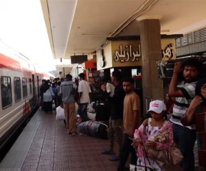 السكة الحديد تشغل رابع قطار لتسهيل العودة الطوعية للأشقاء السودانيين.. صور