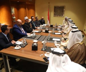 على هامش المؤتمر العالمي العاشر للإفتاء.. مفتي الجمهورية يلتقى رئيس الهيئة العامة للشؤون الإسلامية والأوقاف بأبو ظبي ومدير جامعة محمد بن زايد للعلوم الإنسانية