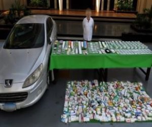 ضبط عددا من متجري المخدرات والأسلحة النارية في حملات بالمحافظات