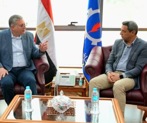 وزير البترول والثروة المعدنية يلتقي محافظ السويس في مستهل زيارته للمحافظة لبحث سبل التعاون المشترك