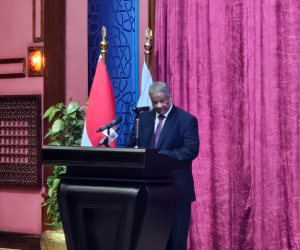 نائب رئيس القنوات الإقليمية: شيخ الأزهر يقدم القدوة والمثل للجميع في نشر الفكر المستنير