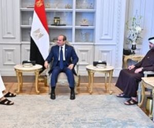 الرئيس السيسى يستقبل مستشار الأمن الوطنى البحرينى ويشيد بعمق العلاقات بين القاهرة والمنامة