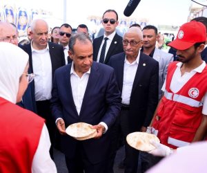 وزير الخارجية ورئيس الوزراء الفلسطيني يزوران مركز الإمداد الغذائي "المطبخ الإنساني" بالشيخ زويد