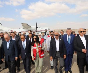 محافظ شمال سيناء يستقبل وزير الخارجية المصري ورئيس الوزراء الفلسطيني بمطار العريش الدولي (صور ) 