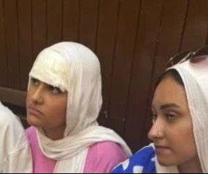 المصابتان في حادث مطاردة الفتيات بطريق الواحات يحضران أولى جلسات محاكمة المتهمين المصابتان في حادث مطاردة الفتيات بطريق الواحات يحضران أولى جلسات محاكمة المتهمين