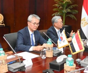  وزير الاستثمار والتجارة الخارجية يستقبل سفير دولة كوريا الجنوبية بالقاهرة لبحث سبل تعزيز العلاقات الاقتصادية المشتركة بين البلدين 