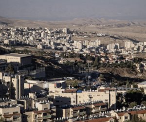 انتهاك يقوض حل الدولتين.. بريطانيا تدين خطة "E1" الإسرائيلية بالضفة الغربية