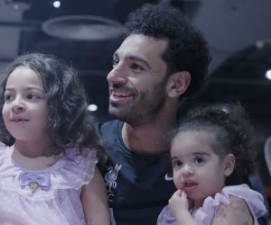  محمد صلاح يُنهي خصومة بين إبنتيه مكة وكيان بعد حصوله على الحذاء الذهبي
