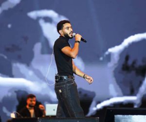 خالد على شقيق ويجز يقدم عددا من أغانيه بفقرته خلال حفل مهرجان العلمين