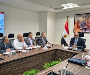 نائب وزير الإسكان يترأس اجتماع متابعة تصنيع المهمات الكهروميكانيكية بمشروعات المياه