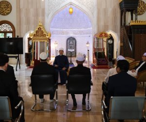 مفتى الجمهورية يلتقي نخبة من علماء تايلاند في أقدم مسجد سنى بالمملكة