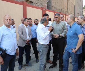 محافظ الجيزة يتفقد محطة رفع الصرف الصحي الرئيسية بمنيل شيحة بأبو النمرس