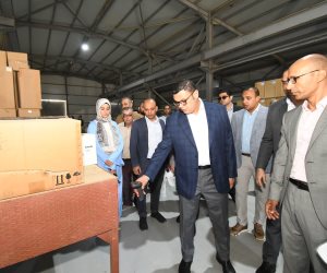 وزير الإسكان يتفقد محطة صرف صحي الأندلس فى التجمع الثالث بالقاهرة الجديدة