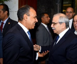 وزير الخارجية يلتقي رئيس وزراء لبنان بمدينة العلمين
