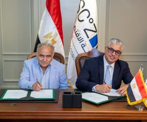 اقتصادية قناة السويس توقع أول استثمار يونانى للملابس الجاهزة بالقنطرة غرب