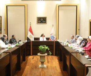 وزير الصحة يتابع تقدم البرنامج الوطني لمكافحة الإيدز وزير الصحة يتابع تقدم البرنامج الوطني لمكافحة الإيدز
