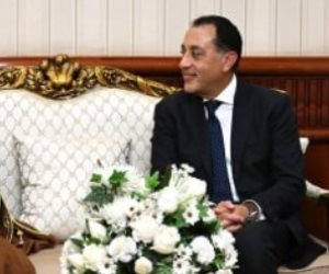 جلسة مباحثات موسعة برئاسة رئيس الوزراء وولى عهد البحرين