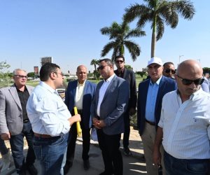 وزير الإسكان يبدأ جولة تفقدية بمدينة العبور يستهلها بمتابعة أعمال رفع كفاءة وتطوير نفق العبور وميدان الحي الخامس بالمدينة