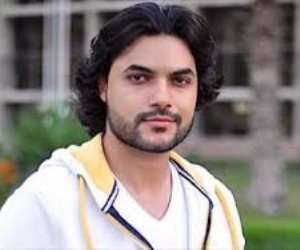 محمود حمدان: انتهيت من كتابة نصف حلقات مسلسل"على كلاى" لـ أحمد العوضى