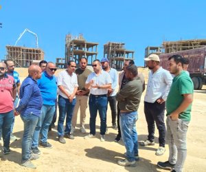 وزير الإسكان يتابع الموقف التنفيذى لمشروعات "مارينا 8"
