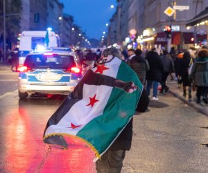 مليون لاجئ  ..الألمان يدعون إلى عودة اللاجئين السوريين لبلادهم بعد انتهاء حكم الأسد